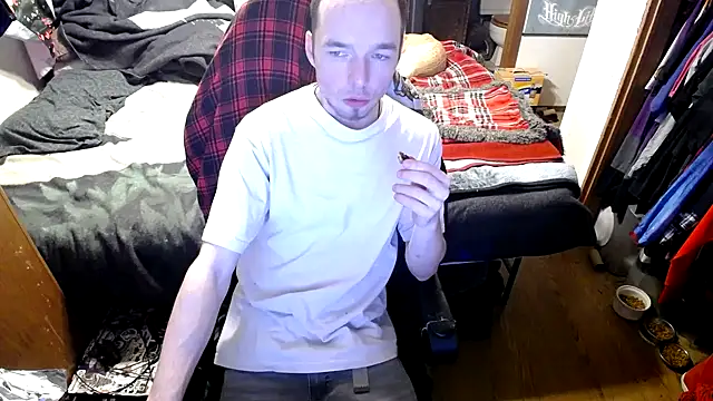 Snapshot of womenhateme69 chatting on 10.08.25 womenhateme69 online show from 10.08.25