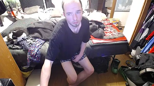 Snapshot of womenhateme69 chatting on 10.15.25 womenhateme69 online show from 10.15.25