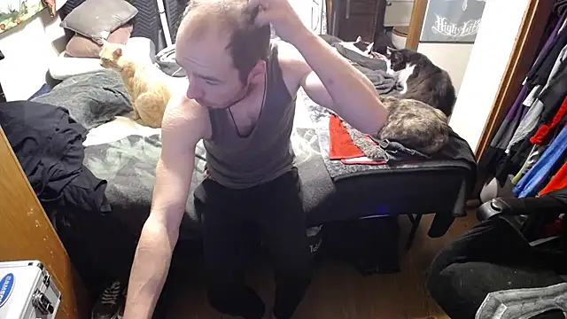 Snapshot of womenhateme69 chatting on 10.21.25 womenhateme69 online show from 10.21.25