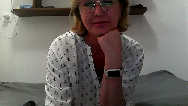 IrynaMolbertx online show from 09.26.25