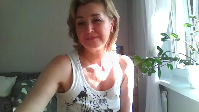 IrynaMolbertx online show from 03.08.26