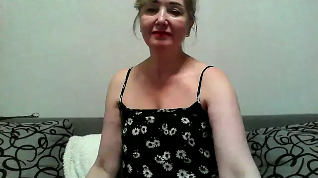 IrynaMolbertx online show from 03.11.26