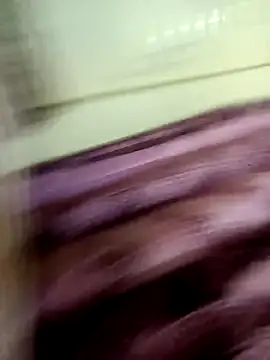 Snapshot of reena502 chatting on 11.10.25 reena502 online show from 11.10.25