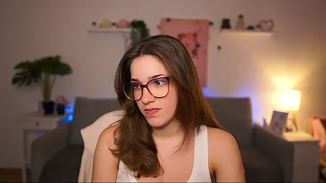 Snapshot of kissie_cat chatting on 02.18.26 kissie cat online show from 02.18.26