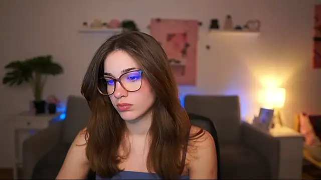 Snapshot of kissie_cat chatting on 02.25.26 kissie cat online show from 02.25.26