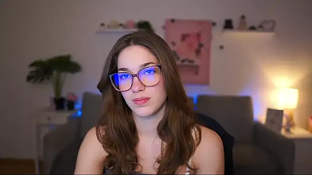 Snapshot of kissie_cat chatting on 03.09.26 kissie cat online show from 03.09.26