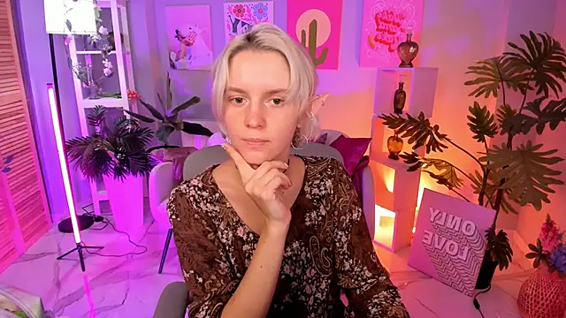 Snapshot of BethanyCloud chatting on 10.03.25 BethanyCloud online show from 10.03.25