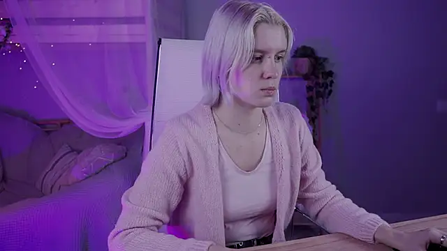 Snapshot of BethanyCloud chatting on 12.05.25 BethanyCloud online show from 12.05.25