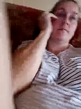 Snapshot of Amandda_ chatting on 09.24.25 Amandda online show from 09.24.25