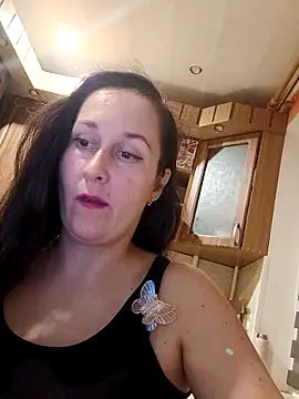 Snapshot of Amandda_ chatting on 10.12.25 Amandda online show from 10.12.25