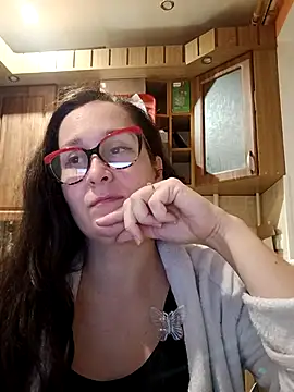 Snapshot of Amandda_ chatting on 10.17.25 Amandda online show from 10.17.25