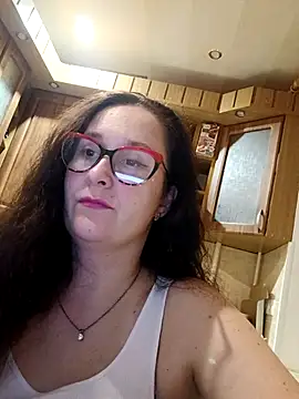 Snapshot of Amandda_ chatting on 10.18.25 Amandda online show from 10.18.25