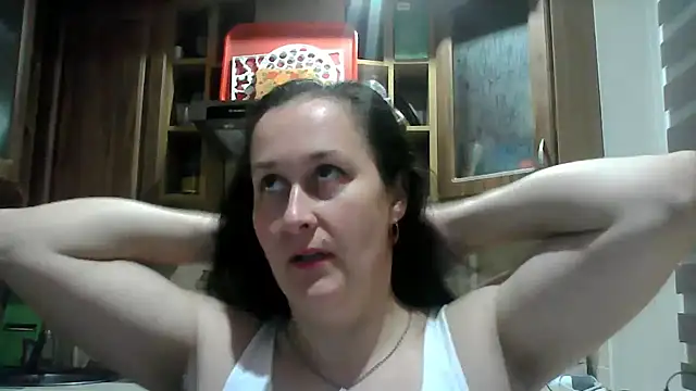 Snapshot of Amandda_ chatting on 10.23.25 Amandda online show from 10.23.25