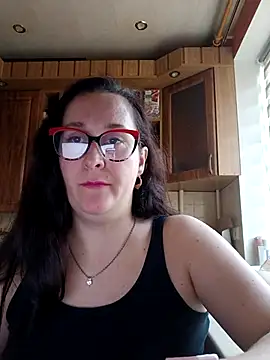 Snapshot of Amandda_ chatting on 10.31.25 Amandda online show from 10.31.25