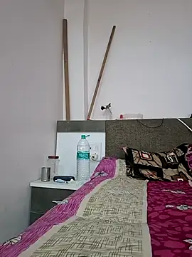 Snapshot of jiya00 chatting on 10.15.25 jiya00 online show from 10.15.25