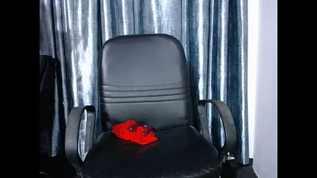 Snapshot of _kamyaa09 chatting on 09.24.25  kamyaa09 online show from 09.24.25