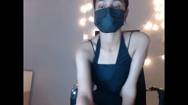 Snapshot of _kamyaa09 chatting on 11.24.25 kamyaa09 online show from 11.24.25