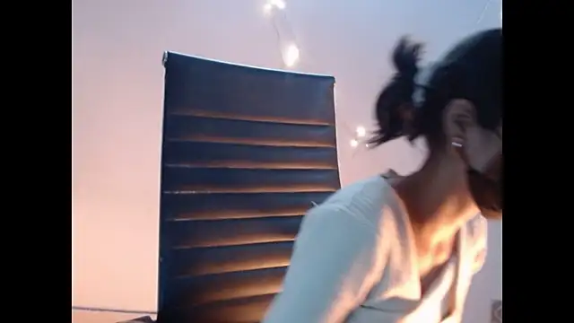 Snapshot of _kamyaa09 chatting on 12.15.25 kamyaa09 online show from 12.15.25