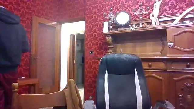 Snapshot of omihaze94 chatting on 12.14.25 omihaze94 online show from 12.14.25