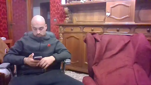 Snapshot of omihaze94 chatting on 12.17.25 omihaze94 online show from 12.17.25