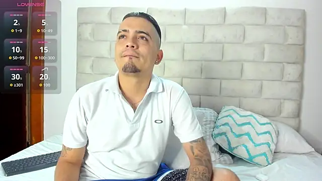 OwenStonne  online show from 09.08.25