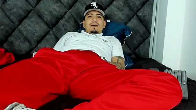 OwenStonne  online show from 11.12.25