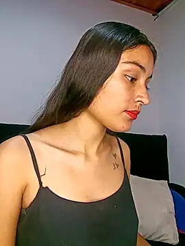 Snapshot of hotwife26 chatting on 02.04.26 hotwife26 online show from 02.04.26