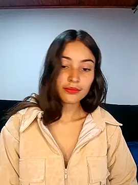 Snapshot of hotwife26 chatting on 02.07.26 hotwife26 online show from 02.07.26