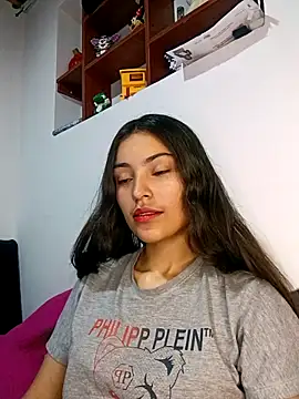 Snapshot of hotwife26 chatting on 02.15.26 hotwife26 online show from 02.15.26