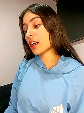 Snapshot of hotwife26 chatting on 02.21.26 hotwife26 online show from 02.21.26