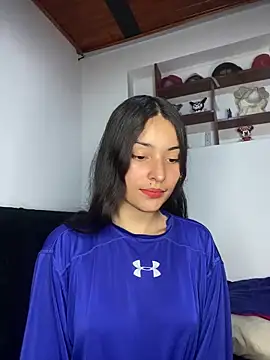 Snapshot of hotwife26 chatting on 03.07.26 hotwife26 online show from 03.07.26