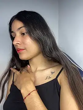 Snapshot of hotwife26 chatting on 03.11.26 hotwife26 online show from 03.11.26