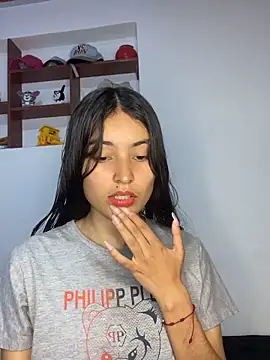 Snapshot of hotwife26 chatting on 04.07.26 hotwife26 online show from 04.07.26