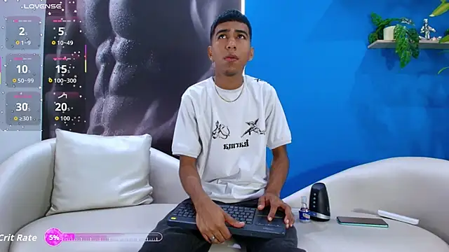 Snapshot of ender_h0t chatting on 09.14.25 ender h0t online show from 09.14.25