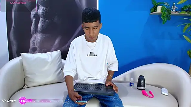 Snapshot of ender_h0t chatting on 09.27.25 ender h0t online show from 09.27.25