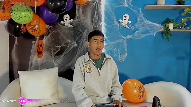 Snapshot of ender_h0t chatting on 10.15.25 ender h0t online show from 10.15.25