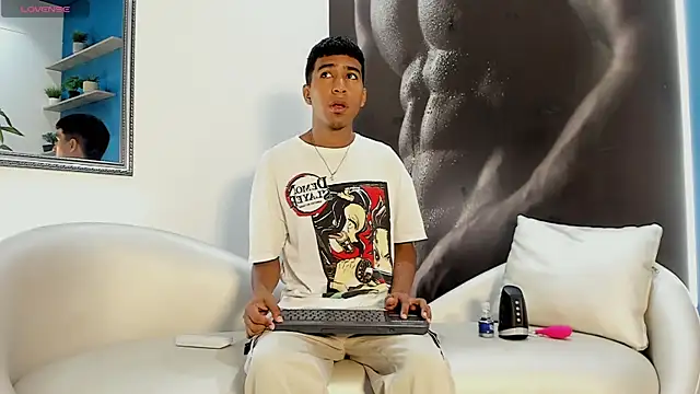 Snapshot of ender_h0t chatting on 11.19.25 ender h0t online show from 11.19.25