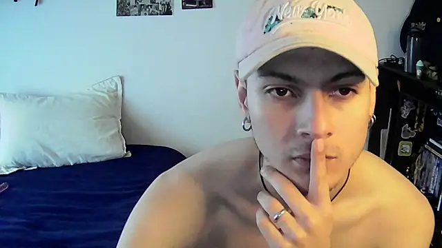 Snapshot of Dioniso_guy8 chatting on 09.30.25 Dioniso guy8 online show from 09.30.25