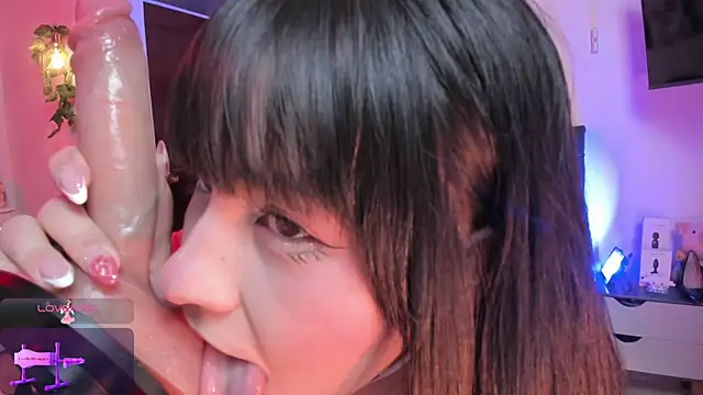 Snapshot of Fia__ chatting on 02.17.26 Fia online show from 02.17.26