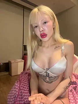 Sindyyy228 online show from 10.25.25