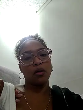 BiiancaEstradaa online show from 05.16.26