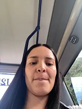 Mia jhoonson online show from 11.18.25