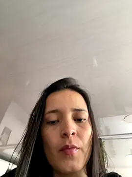 Snapshot of Mia_jhoonson chatting on 11.23.25 Mia jhoonson online show from 11.23.25