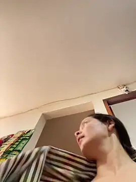 Mia jhoonson online show from 11.28.25