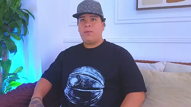 Snapshot of Naim_Bennetsex chatting on 07.16.26 Naim Bennetsex online show from 07.16.26