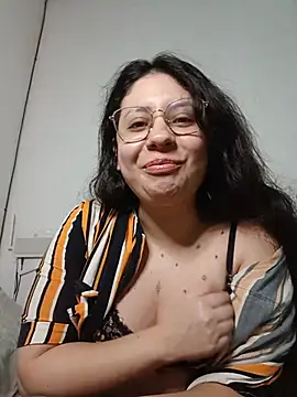 Snapshot of marmary84 chatting on 06.18.26 marmary84 online show from 06.18.26