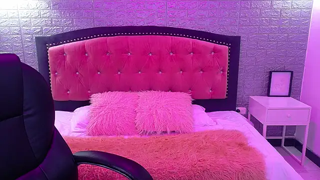 Natalie loffreda online show from 10.07.25