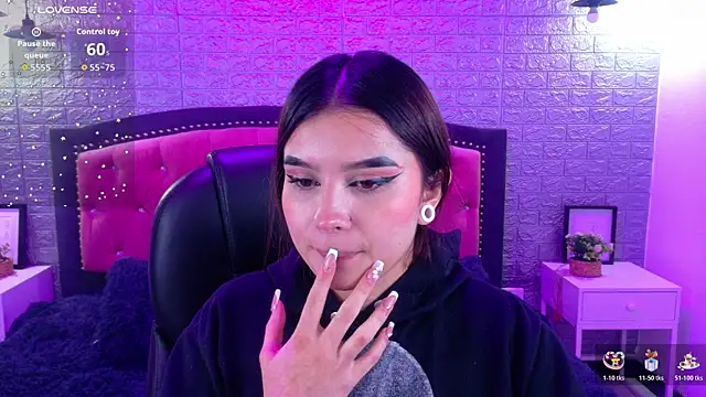 Natalie loffreda online show from 11.22.25