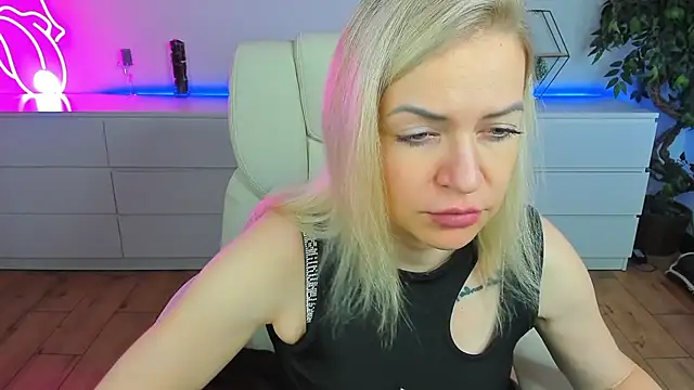 Anna Snows online show from 09.14.25