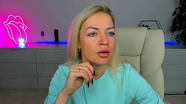 Anna Snows online show from 09.20.25